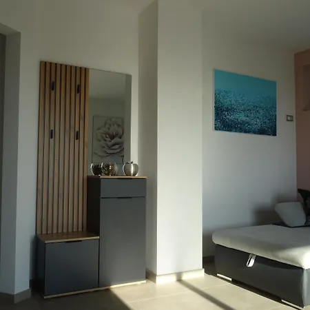 Val&sol Apartment Secovlje
